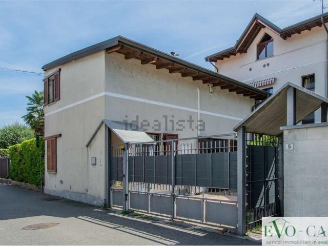 Casa in vendita a Magnago, Lombardia