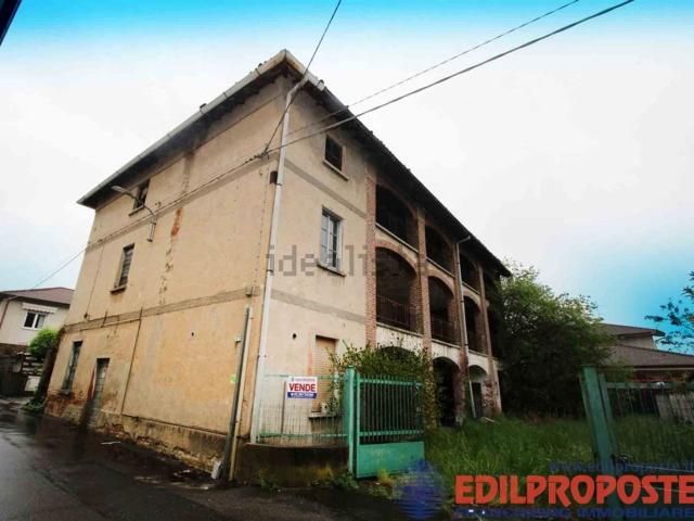 Casa in vendita a Lazzate, Lombardia