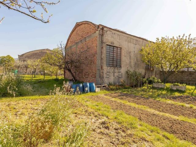 Casa in vendita a Prato, Sant'Ippolito