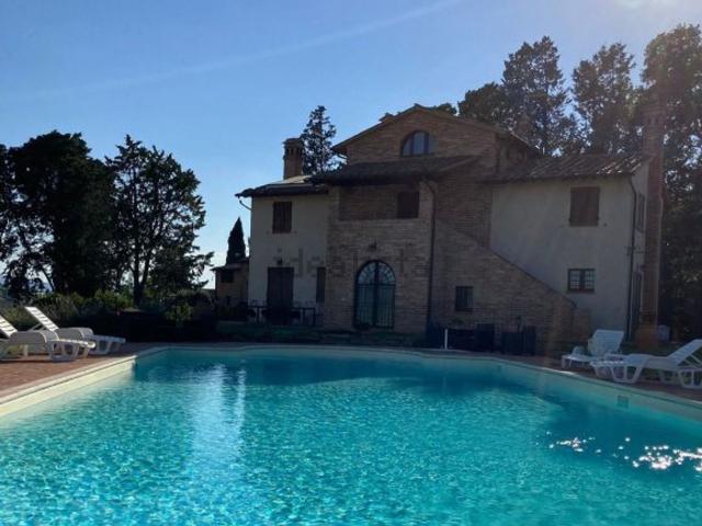 Casa in vendita a Poggetto, Gioiella