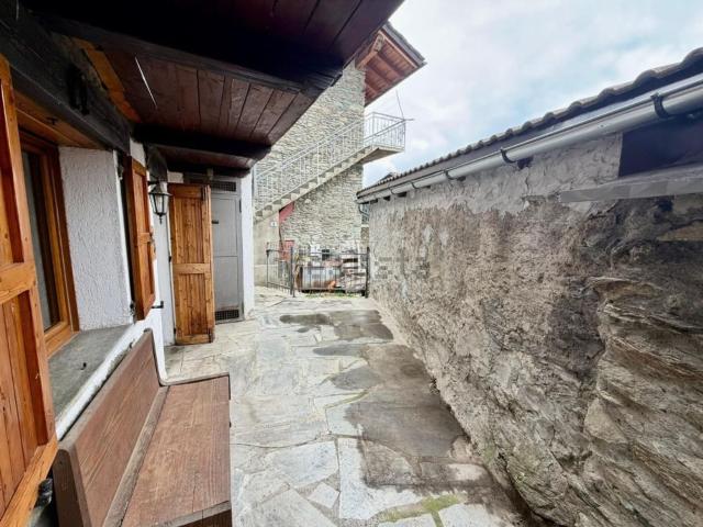 Casa in vendita a Nus, Aosta