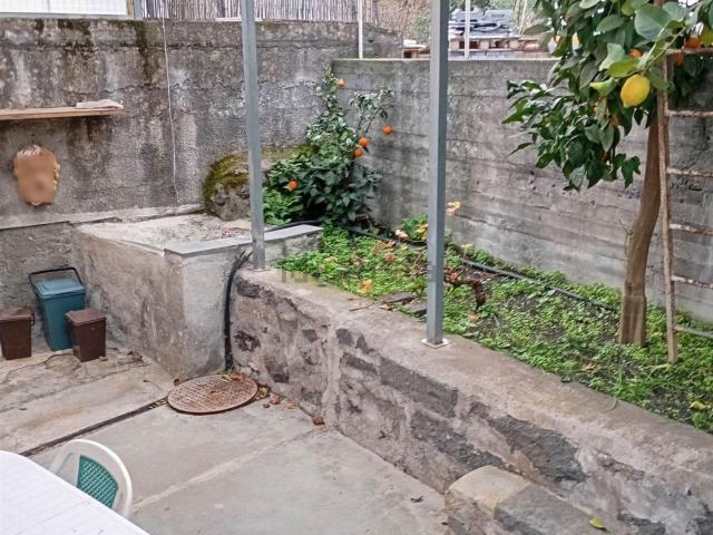 Casa in vendita a Santa Venerina, Sicilia
