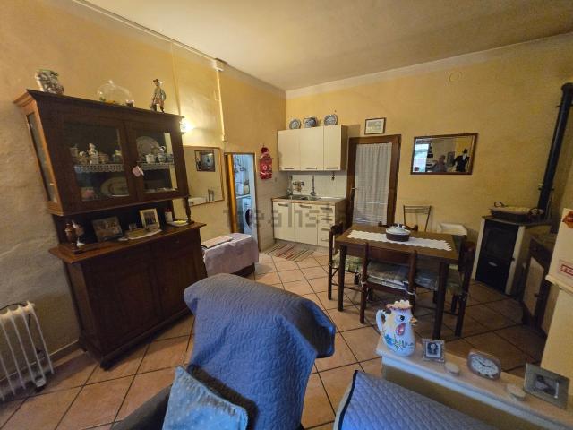 Casa in vendita a Abbadia di Montepulciano, Abbadia Di Montepulciano