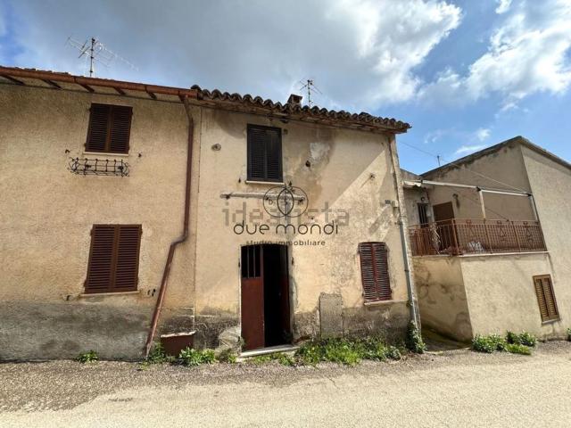 Casa in vendita a Spoleto, Umbria