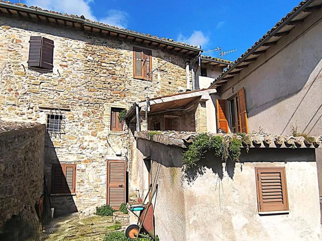 Casa in vendita a Spoleto, Umbria