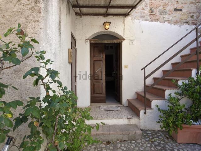 Casa in vendita a Spoleto, Umbria