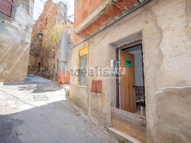 Casa in vendita a Briga Marina, Messina