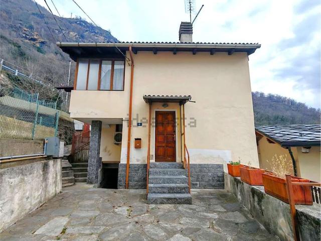 Casa in vendita a Pont Saint Martin, Aosta