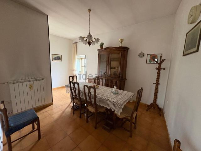 Casa in vendita a Viterbo, Lazio