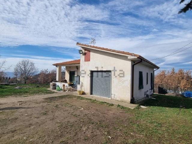Casa in vendita a San Nicola Baronia, Campania