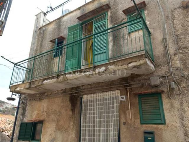 Casa in vendita a Santa Cristina Gela, Sicilia