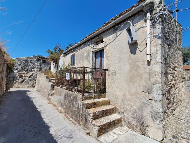 Casa in vendita a Palazzolo Acreide, Sicilia