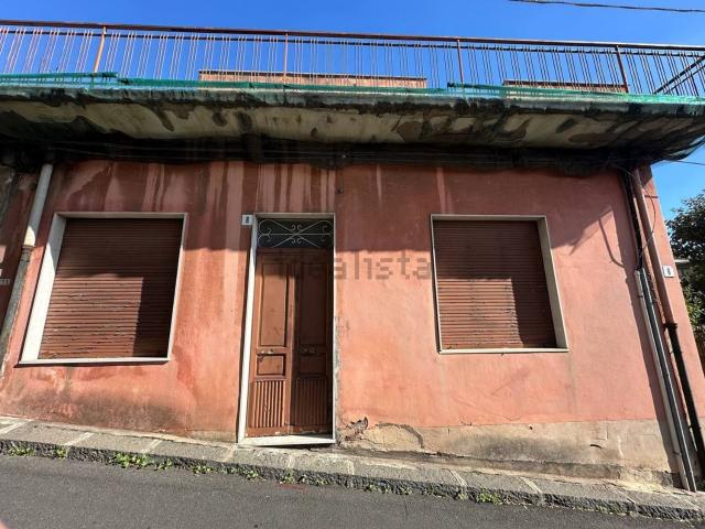 Casa in vendita a Ficarazzi, Aci Castello