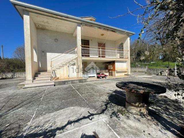 Casa in vendita a Pignataro Interamna, Lazio