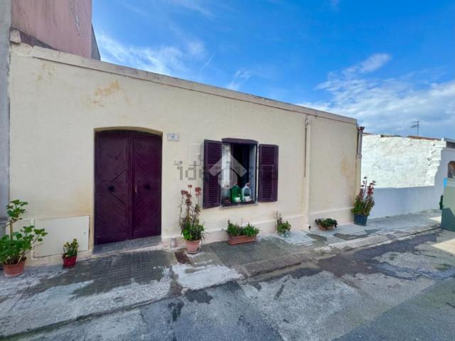 Casa in vendita a Olmedo, Sardigna/Sardegna
