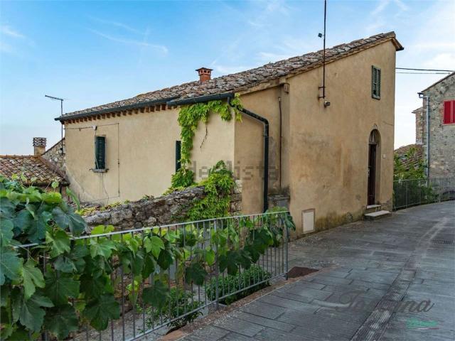 Casa in vendita a Castelnuovo Val Di Cecina, Toscana