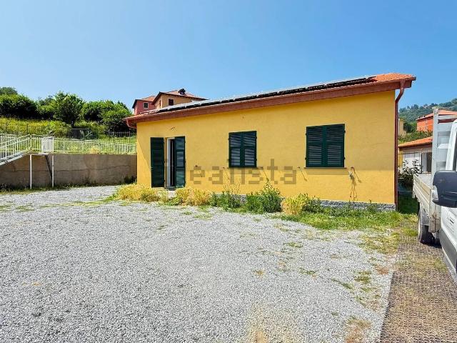Casa in vendita a Campomorone, Liguria