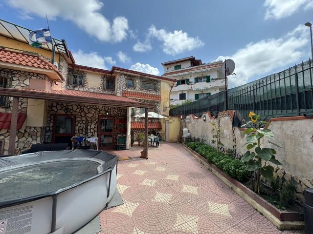 Casa in vendita a Ercolano, Campania