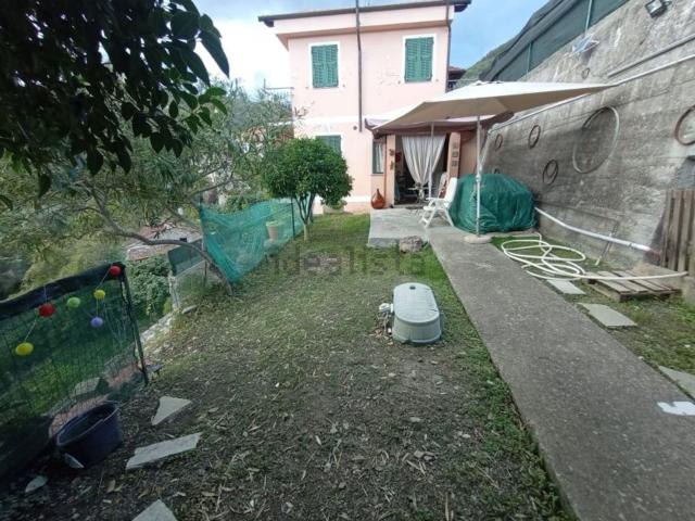 Casa in vendita a Chiusanico, Liguria