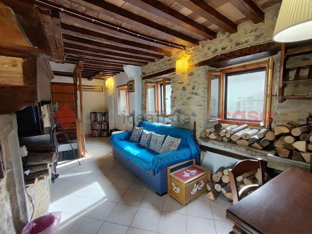 Casa in vendita a Unione Comuni Garfagnana, Villa Collemandina