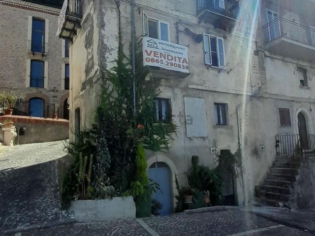 Casa in vendita a Pesche, Molise