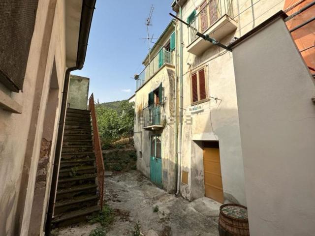 Casa in vendita a Bussi Sul Tirino, Abruzzo