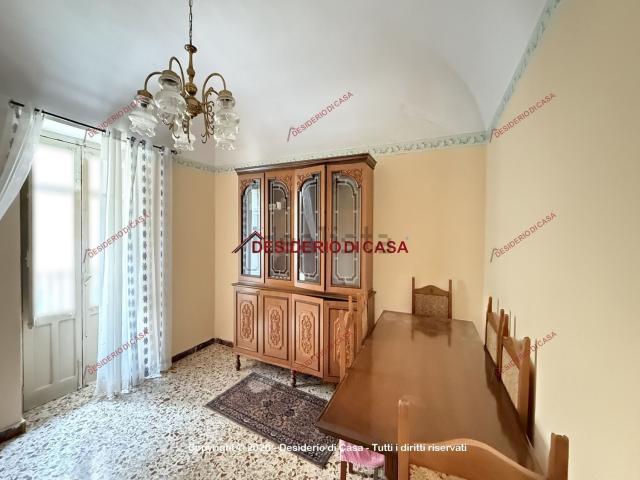 Casa in vendita a Pettineo, Messina