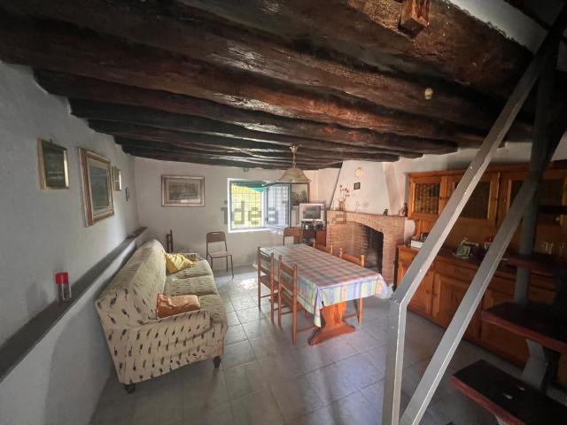 Casa in vendita a Lugagnano Val D'arda, Reggio Emilia