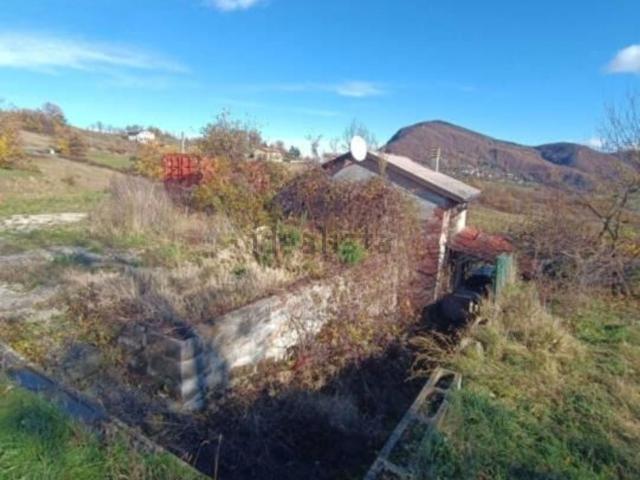 Casa in vendita a Tizzano Val Parma, Reggio Emilia