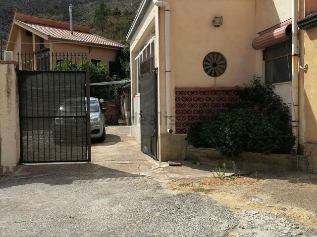 Casa in vendita a Enna, Sicilia