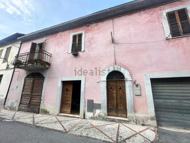 Casa in vendita a Collestatte, Terni