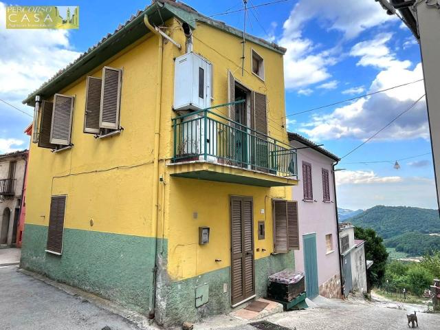 Casa in vendita a Campli, Abruzzo