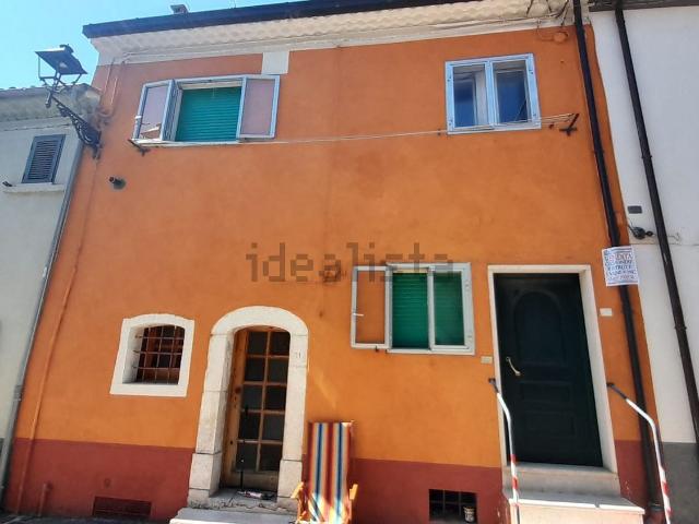 Casa in vendita a Pescolanciano, Isernia