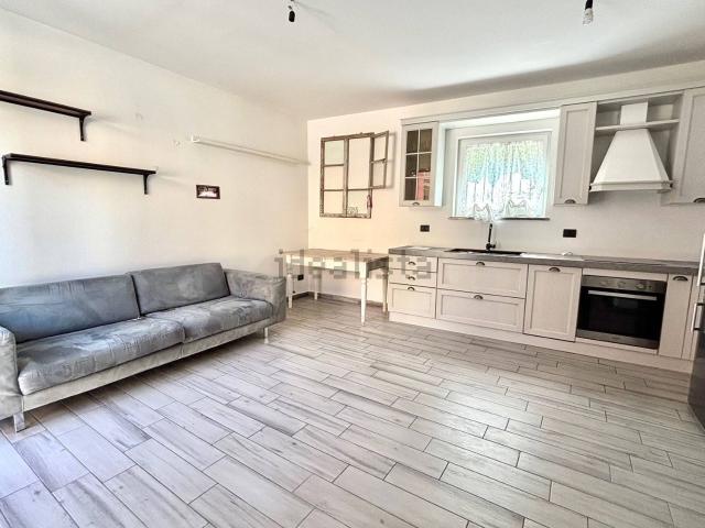 Casa in vendita a Agrate Brianza, Lombardia