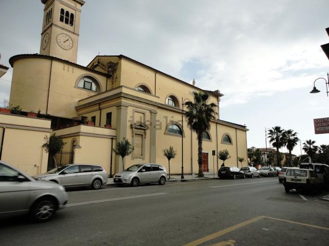 Casa in vendita a Marina di Carrara, Carrara