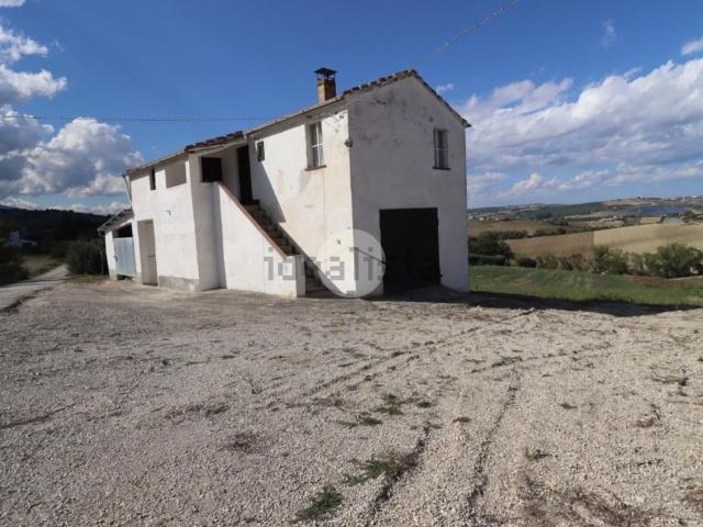 Casa in vendita a Bellante, Abruzzo