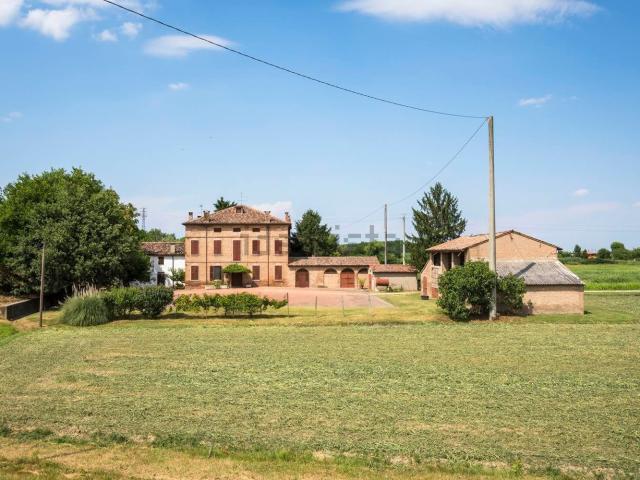 Casa in vendita a Roncoferraro, Lombardia