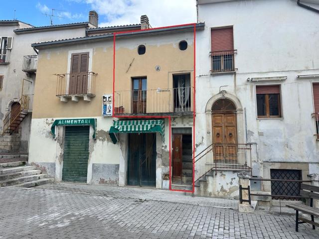 Casa in vendita a San Valentino In Abruzzo, Abruzzo