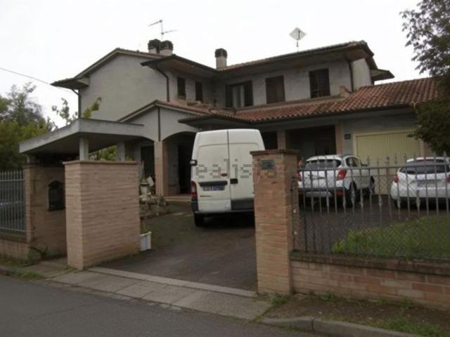 Casa in vendita a Quattro, Forlì