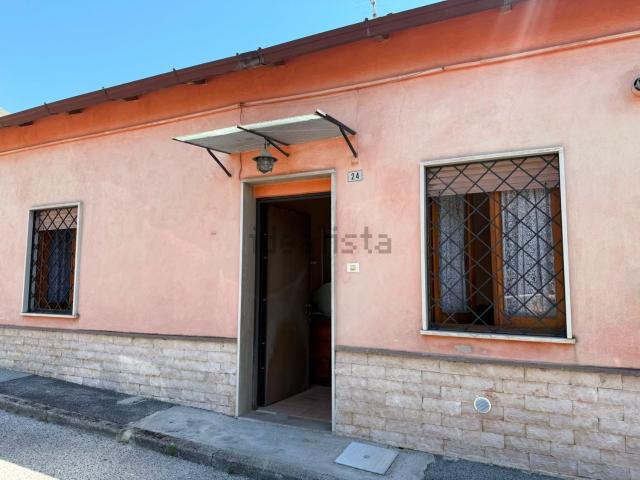 Casa in vendita a San Pelino, Avezzano