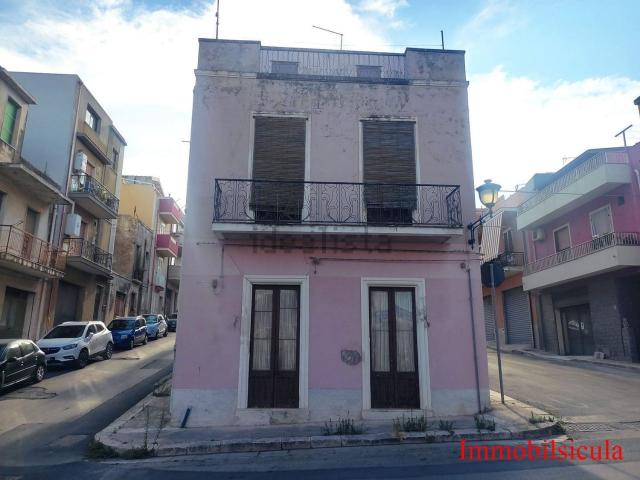 Casa in vendita a Ispica, Sicilia