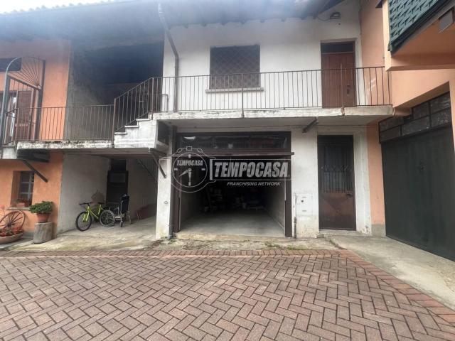 Casa in vendita a Capiago, Capiago Intimiano