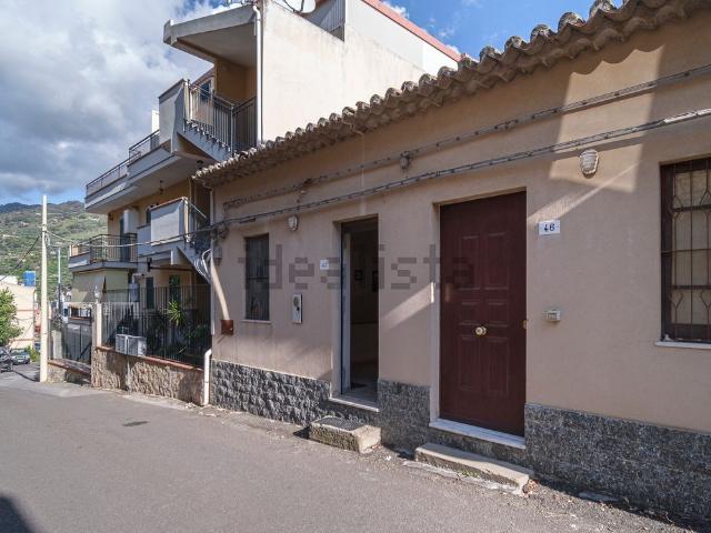 Casa in vendita a Nizza Di Sicilia, Sicilia