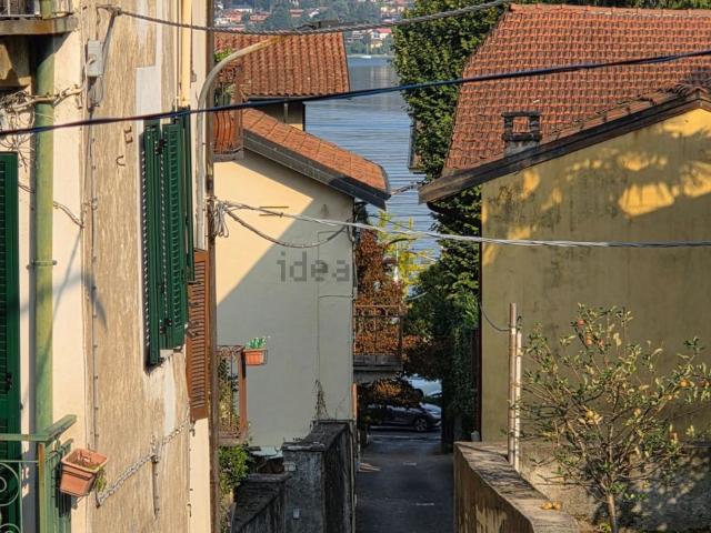 Casa in vendita a Meina, Novara