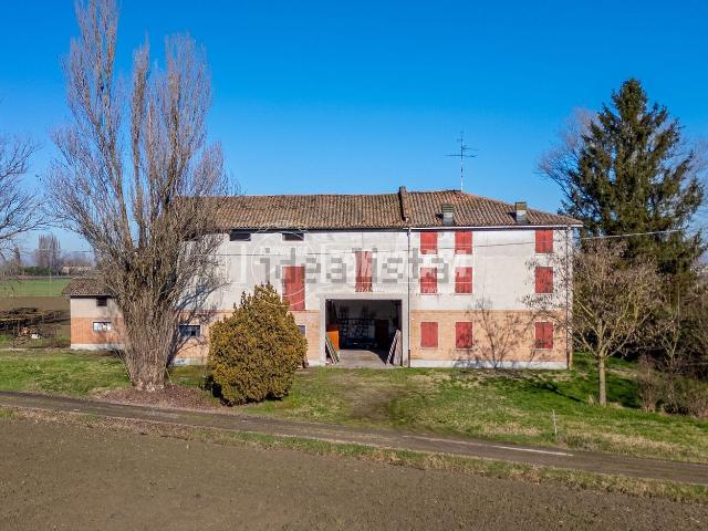 Casa in vendita a Sesso, Re