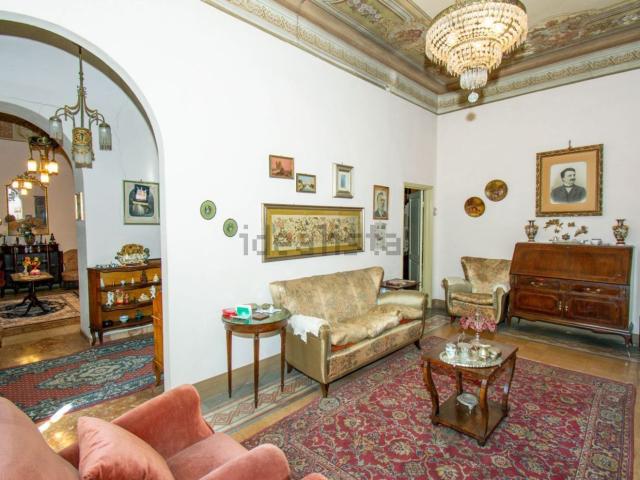 Casa in vendita a Palazzo Del Pero, Toscana