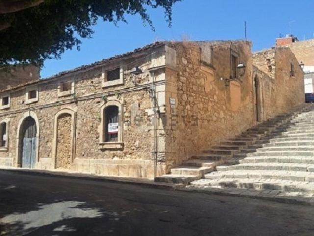 Casa in vendita a Vittoria, Sicilia