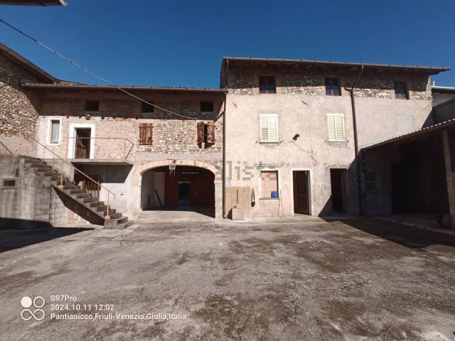 Casa in vendita a Mereto Di Tomba, Friuli-Venezia Giulia