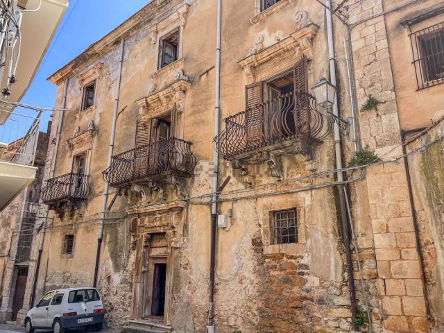 Casa in vendita a Collesano, Sicilia