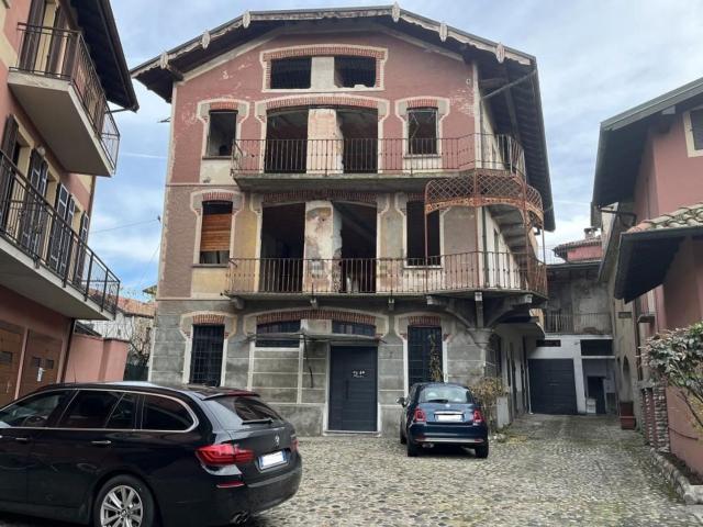 Casa in vendita a Abbazia, Sesto Calende